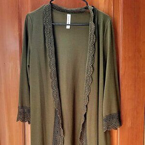 Lace-lined duster size M